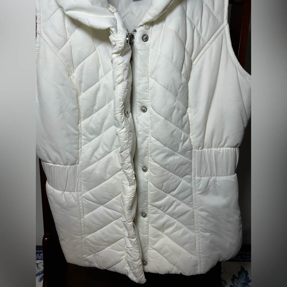 White House Black Market White Quilted Sleeveless Vest Women’s Medium - Picture 4 of 5